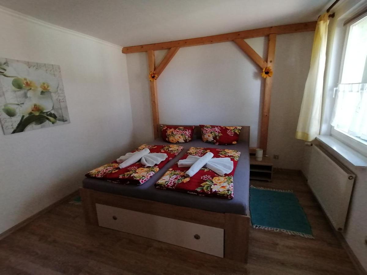 Neverow Ferienwohnung Am Haffberg מראה חיצוני תמונה